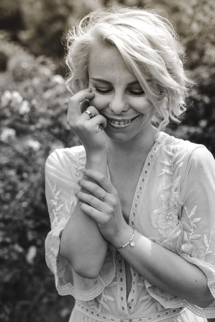Alicja Janosz – sesja w ogrodzie